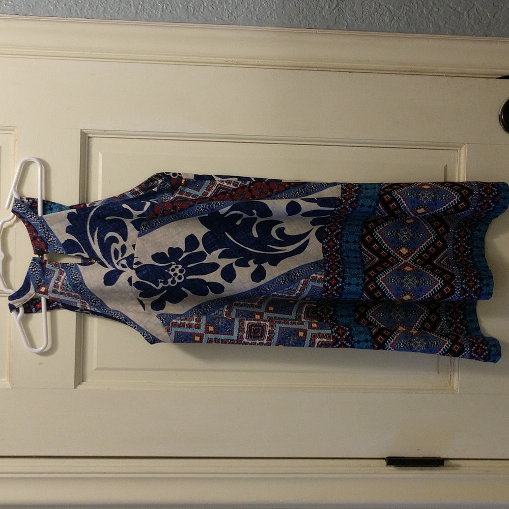 Dress - Picture 3 of 3